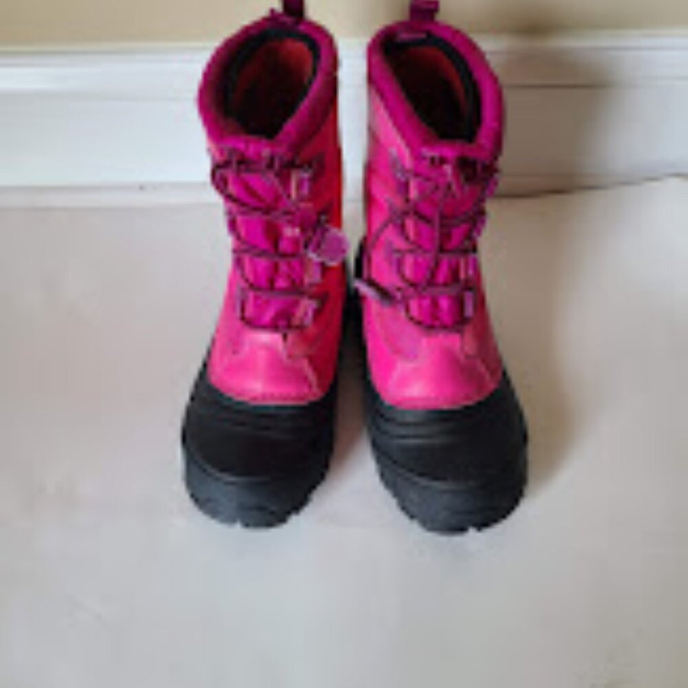 The North Face Alpenglow Girls Boots, Cabaret Pink, Size 4